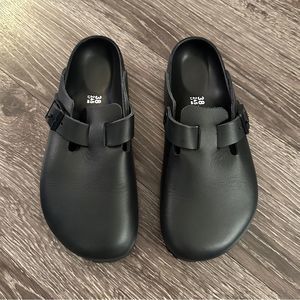 Birkenstock Black Leather Clogs with Adjustable Strap